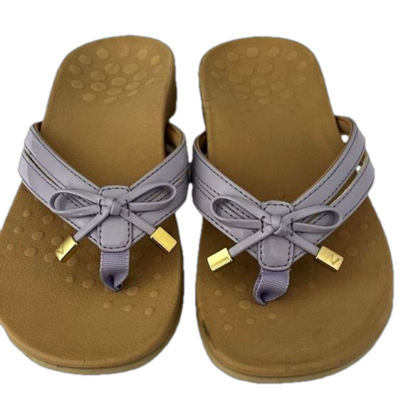 Vionic Shoes - Vionic Bella X Toe Post Sandals Womens 5 Lavender Gold Shoes Bow Cream Sole